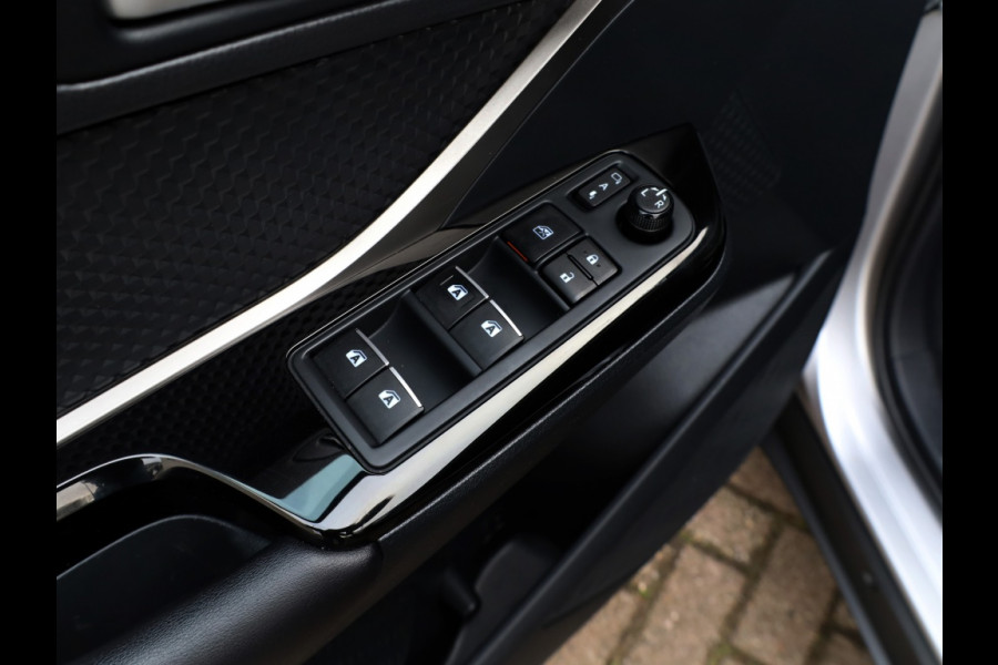 Toyota C-HR 1.8 Hybrid Dynamic | Stoelverwarming | Navigatie | Parkeersensor