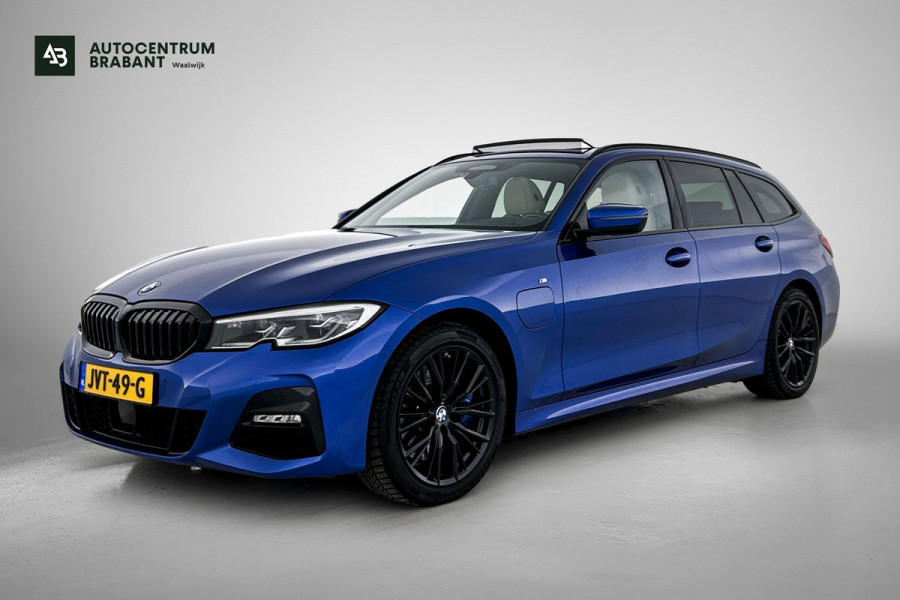 BMW 3 Serie Touring 330e High Executive(Dealer OnderH, Panorama, Laserlights, Navi Pro, Camera, PDC V+A, Cruise Con, Etc)