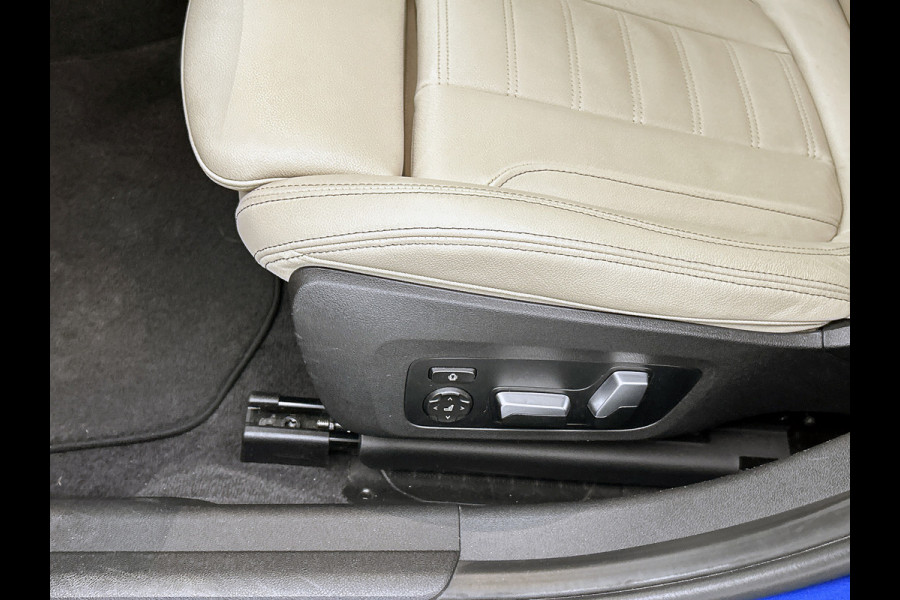 BMW 3 Serie Touring 330e High Executive(Dealer OnderH, Panorama, Laserlights, Navi Pro, Camera, PDC V+A, Cruise Con, Etc)