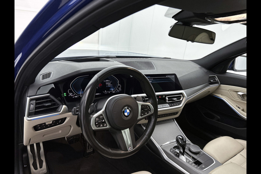 BMW 3 Serie Touring 330e High Executive(Dealer OnderH, Panorama, Laserlights, Navi Pro, Camera, PDC V+A, Cruise Con, Etc)
