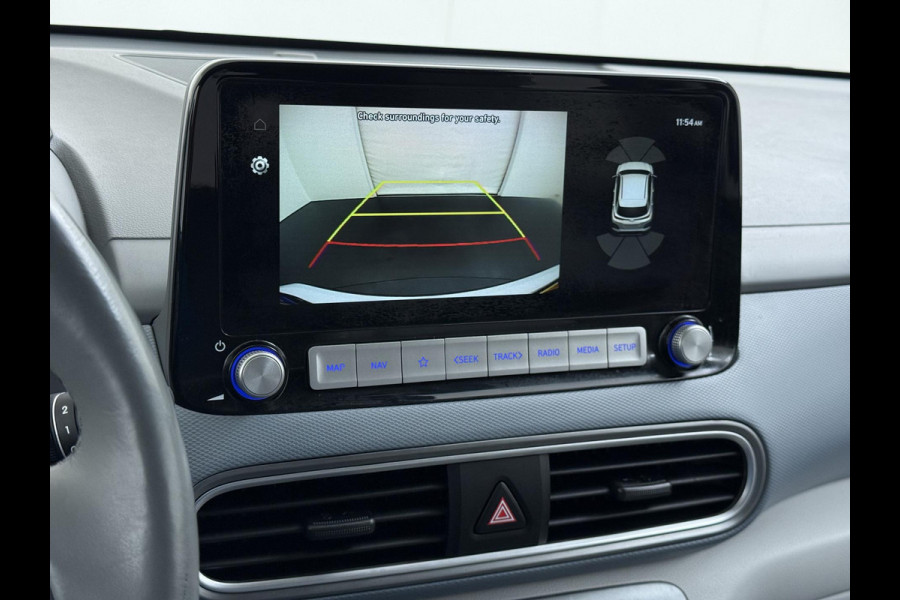 Hyundai Kona EV Premium 64 kWh SOH 100% | 3-FASE | WARMTEPOMP | LEDER | STOEL VERWARM, VENTILATIE | CAMERA | RIJKLAAR INCL. 12 MND BOVAG GARANTIE