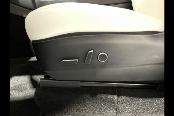 Tesla Model Y Long Range AWD 75 kWh Panoramadak | Wit leder!