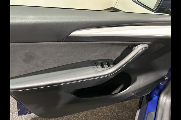 Tesla Model Y Long Range AWD 75 kWh Panoramadak | Wit leder!