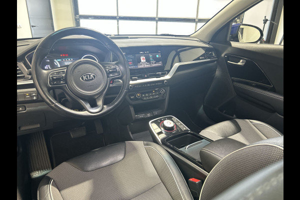 Kia e-Niro DynamicPlusLine 64 kWh Parkeercamera | Navigatie Soh (batterijcheck) Waarde 95,0 %!