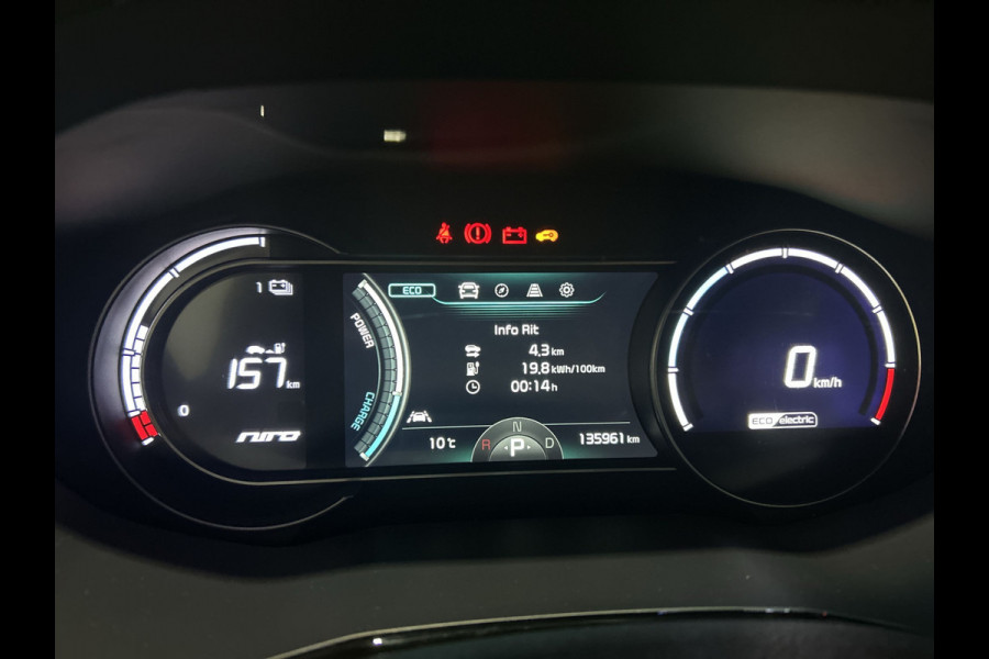 Kia e-Niro DynamicPlusLine 64 kWh Parkeercamera | Navigatie Soh (batterijcheck) Waarde 95,0 %!