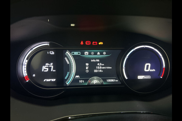 Kia e-Niro DynamicPlusLine 64 kWh Parkeercamera | Navigatie Soh (batterijcheck) Waarde 95,0 %!