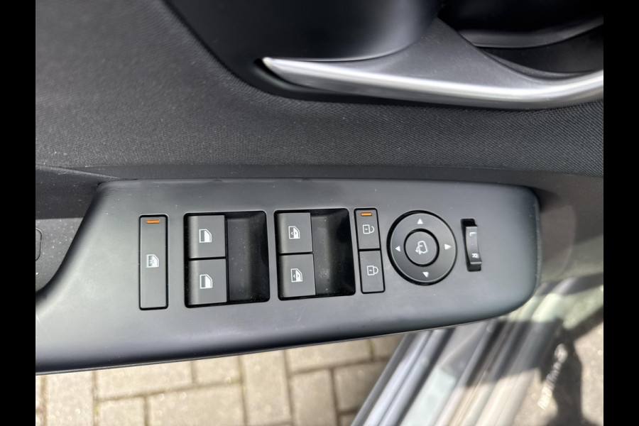 Hyundai KONA ELECTRIC Comfort Smart 65.4 kWh | Automatische achterklep | Navigatie | Achteruitrijcamera
