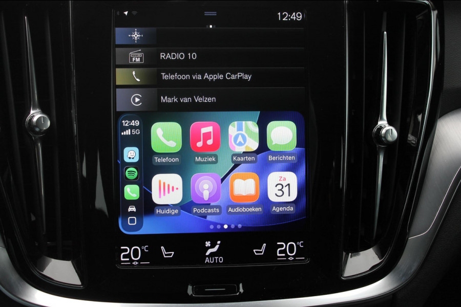 Volvo V60 B3 163PK Automaat Momentum Advantage Lederen bekleding / Apple Carplay / Cruise control / Stoelverwarming / Stuurwielverwarming / lichtmetalen velgen / Road Sign information