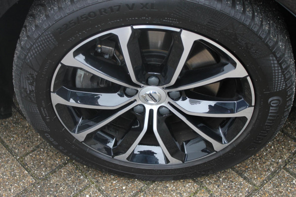 Volvo V60 B3 163PK Automaat Momentum Advantage Lederen bekleding / Apple Carplay / Cruise control / Stoelverwarming / Stuurwielverwarming / lichtmetalen velgen / Road Sign information