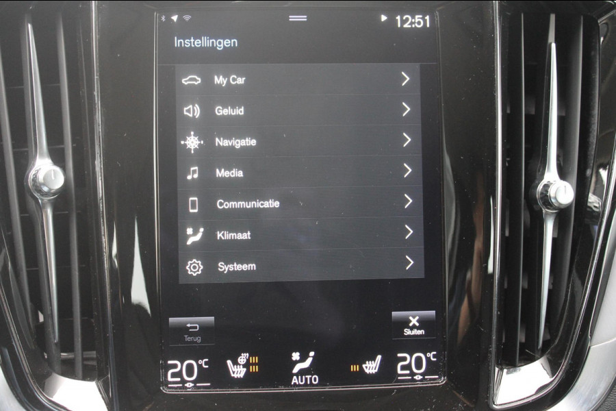 Volvo V60 B3 163PK Automaat Momentum Advantage Lederen bekleding / Apple Carplay / Cruise control / Stoelverwarming / Stuurwielverwarming / lichtmetalen velgen / Road Sign information