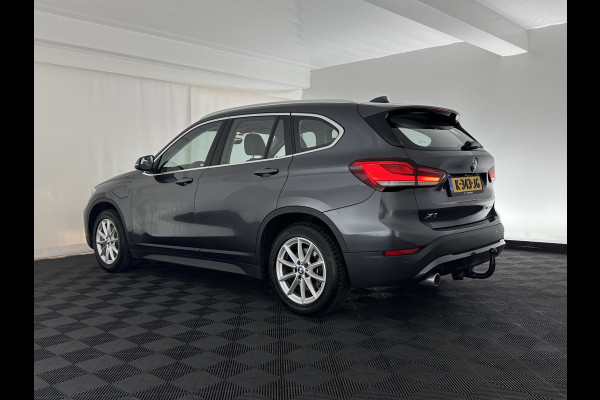 BMW X1 xDrive25e eDrive Edition (INCL.BTW) *HEAD-UP | LEATHER | FULL-LED | HARMAN/KARDON | HEATED-COMFORTSEATS | NAVI-FULLMAP | ECC | PDC | CRUISE | 17''ALU | TOWBAR*