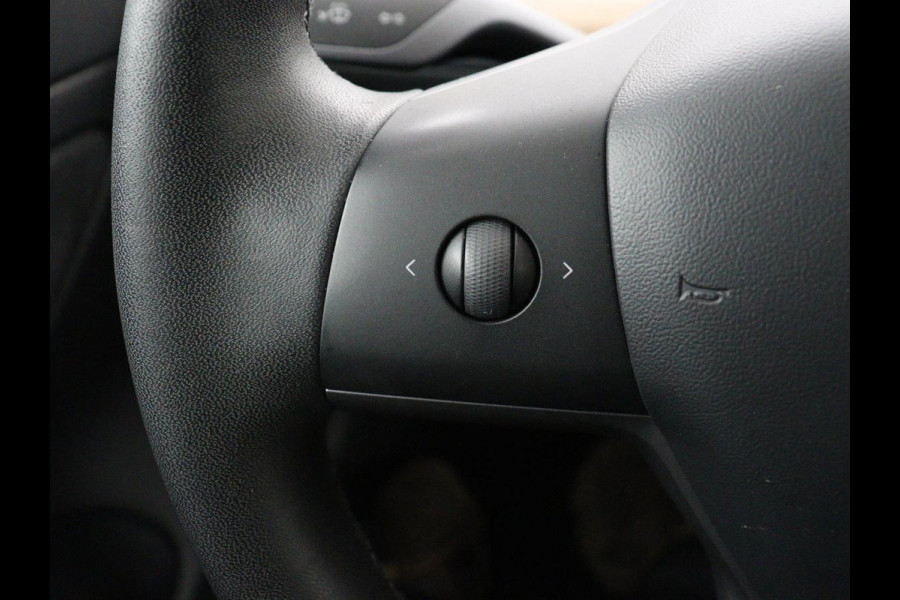 Tesla Model 3 Standard RWD Plus 60 kWh | Autopilot | Panoramadak | Leder | Stoelverwarming | Full LED | Camera | Navigatie | Keyless