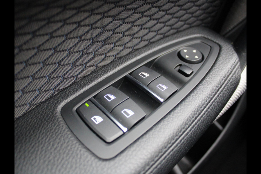 BMW 1-serie 118i Corporate Lease Executive | ELEKTRISCH SCHUIFDAK | ALCANTARA BEKLEDING | HARMAN KARDON |