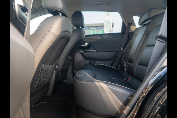 Kia e-Niro ExecutiveLine 64 kWh | Stoelverwarming-verkoeling | Cruise | Clima | Camera | Carplay | Navi | Keyless | Stoelverwarming-verkoeling |