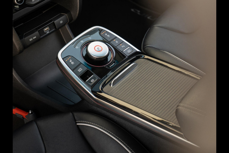 Kia e-Niro ExecutiveLine 64 kWh | Stoelverwarming-verkoeling | Cruise | Clima | Camera | Carplay | Navi | Keyless | Stoelverwarming-verkoeling |