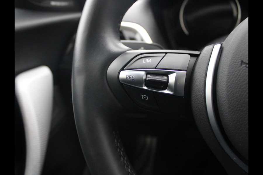 BMW 1-serie 118i Corporate Lease Executive | ELEKTRISCH SCHUIFDAK | ALCANTARA BEKLEDING | HARMAN KARDON |