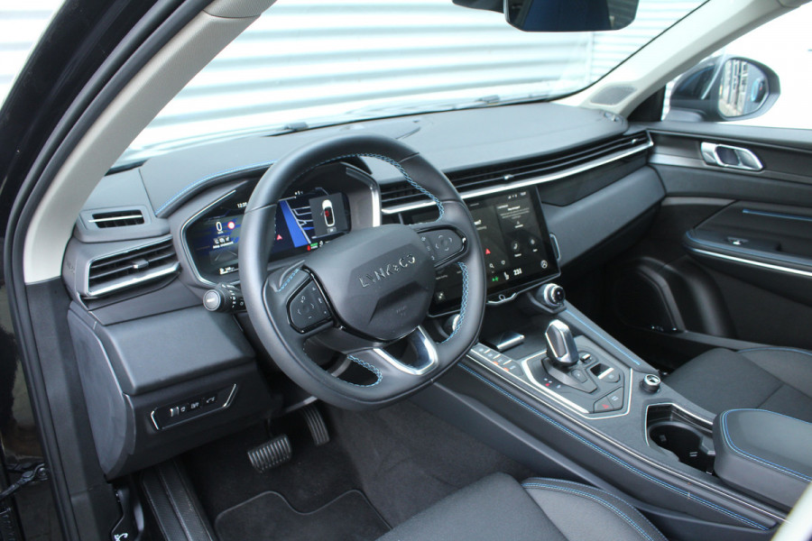 Lynk & Co 01 1.5 262pk PHEV 360 Camera SoH 96% BTW NL-Auto NAP Panoramadak Clima Cruise Navi Carplay 20"LMV El. Klep