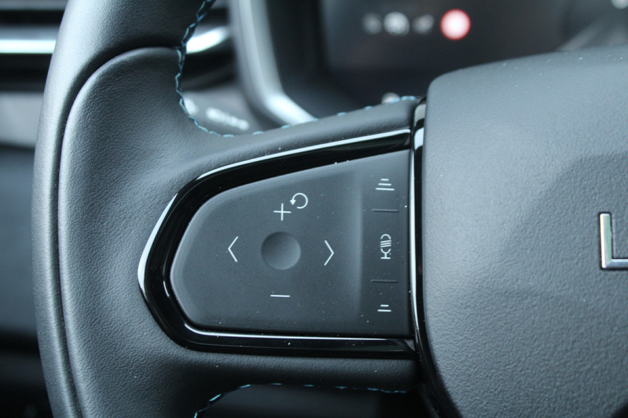 Lynk & Co 01 1.5 262pk PHEV 360 Camera SoH 96% BTW NL-Auto NAP Panoramadak Clima Cruise Navi Carplay 20"LMV El. Klep