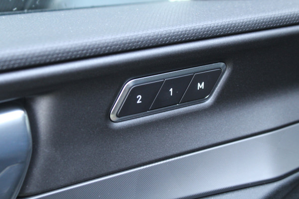 Lynk & Co 01 1.5 262pk PHEV 360 Camera SoH 96% BTW NL-Auto NAP Panoramadak Clima Cruise Navi Carplay 20"LMV El. Klep