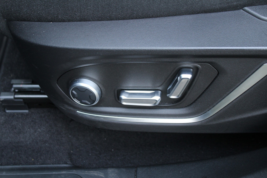 Lynk & Co 01 1.5 262pk PHEV 360 Camera SoH 96% BTW NL-Auto NAP Panoramadak Clima Cruise Navi Carplay 20"LMV El. Klep