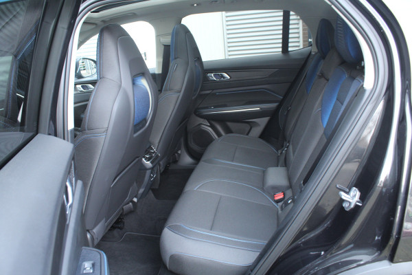 Lynk & Co 01 1.5 262pk PHEV 360 Camera SoH 96% BTW NL-Auto NAP Panoramadak Clima Cruise Navi Carplay 20"LMV El. Klep