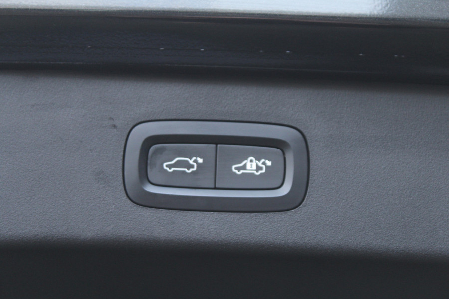 Lynk & Co 01 1.5 262pk PHEV 360 Camera SoH 96% BTW NL-Auto NAP Panoramadak Clima Cruise Navi Carplay 20"LMV El. Klep