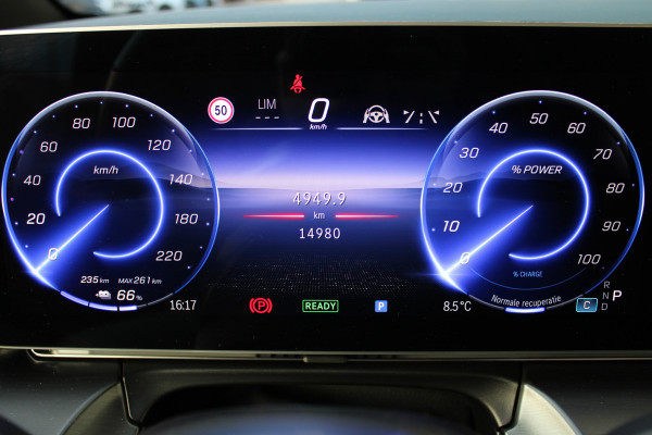 Mercedes-Benz Eqv 300 L2 / AMG / New Model / Panorama / 7-Persoons / 360 Camera / Vol Opties / NIEUWSTAAT