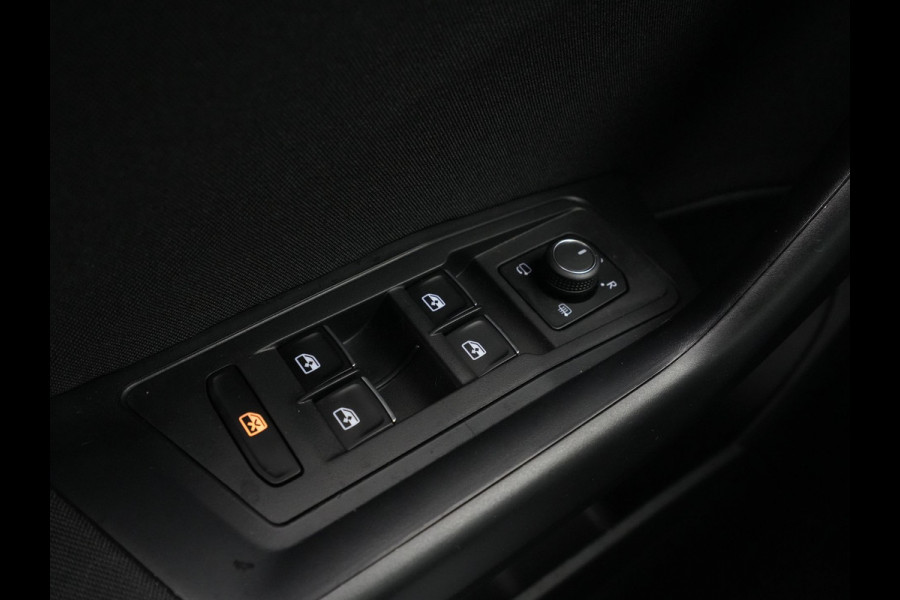 Volkswagen T-Roc 1.5 TSI 150pk DSG Sport Camera Navigatie Acc Carplay