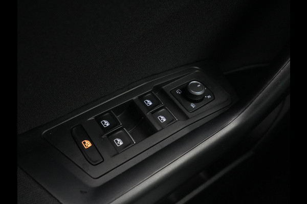 Volkswagen T-Roc 1.5 TSI 150pk DSG Sport Camera Navigatie Acc Carplay