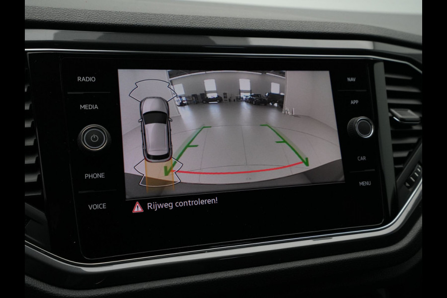 Volkswagen T-Roc 1.5 TSI 150pk DSG Sport Camera Navigatie Acc Carplay