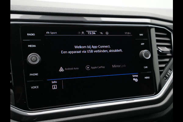 Volkswagen T-Roc 1.5 TSI 150pk DSG Sport Camera Navigatie Acc Carplay