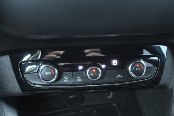 Opel Corsa 1.2 101pk GS Line AUTOMAAT Clima Cruise Carplay Camera LMV Two-Tone