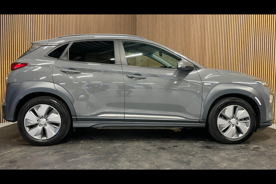 Hyundai Kona EV Fashion 39 kWh|100% SOH|ANDROID/CARPLAY|CAMERA|STOEL+STUURVERW|NAVI|LANE-ASSIST|CLIMATE+CRUISE|1e EIG|INCL.BTW|