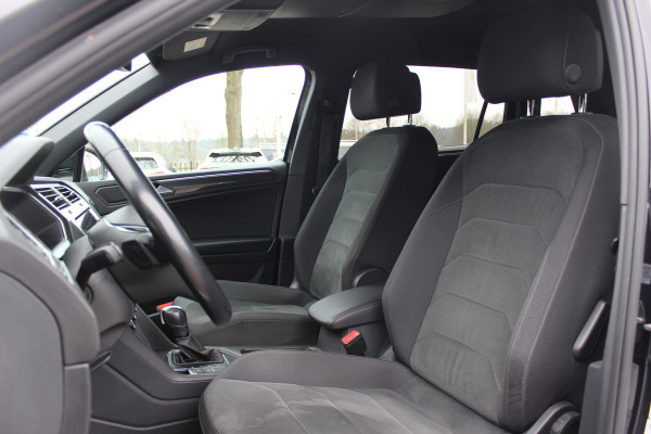 Volkswagen Tiguan Allspace 1.5 TSI Highline Business R / Trekhaak / Camera / Navigatie / Keyless / 19'' / DAB / ACC