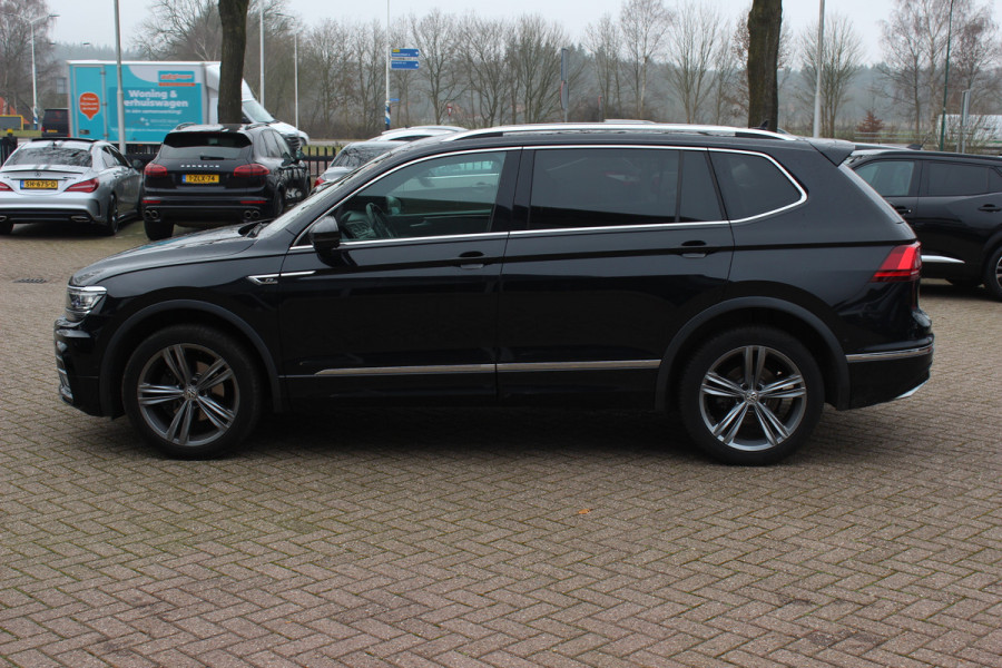 Volkswagen Tiguan Allspace 1.5 TSI Highline Business R / Trekhaak / Camera / Navigatie / Keyless / 19'' / DAB / ACC