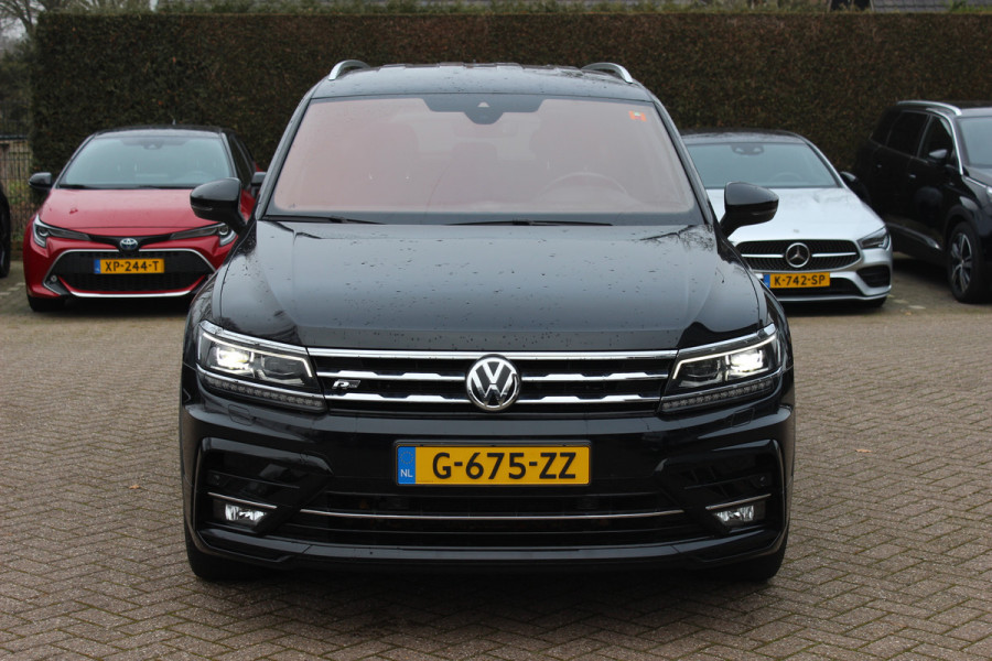 Volkswagen Tiguan Allspace 1.5 TSI Highline Business R / Trekhaak / Camera / Navigatie / Keyless / 19'' / DAB / ACC