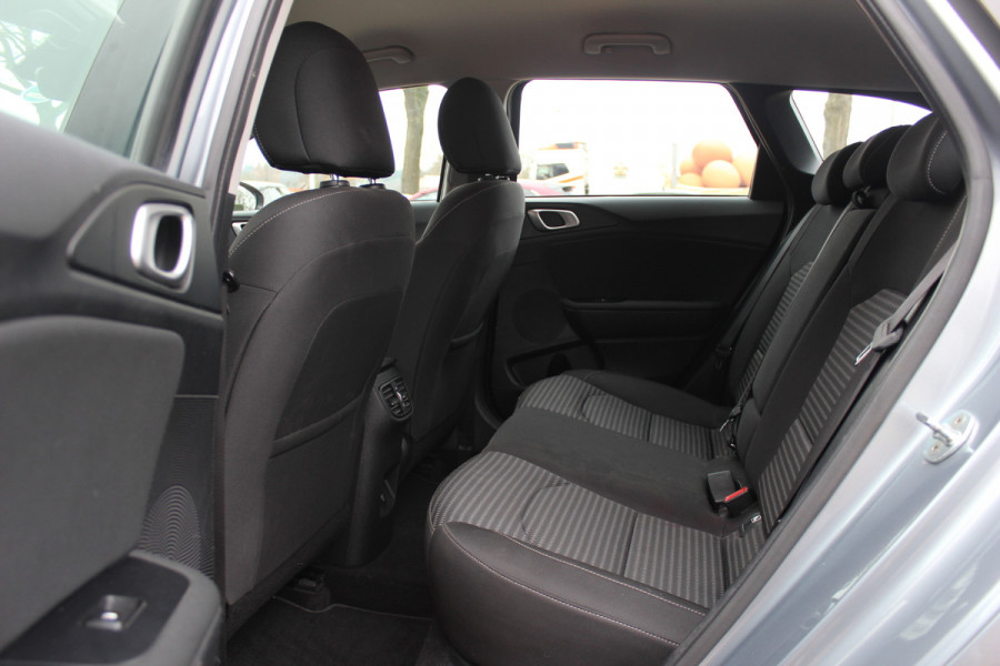 Kia Ceed Sportswagon 1.5 T-GDi DynamicLine / Trekhaak / Camera / Navigatie / 16'' / LED Koplampen / DAB / ACC