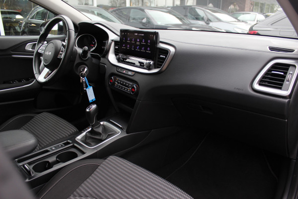 Kia Ceed Sportswagon 1.5 T-GDi DynamicLine / Trekhaak / Camera / Navigatie / 16'' / LED Koplampen / DAB / ACC