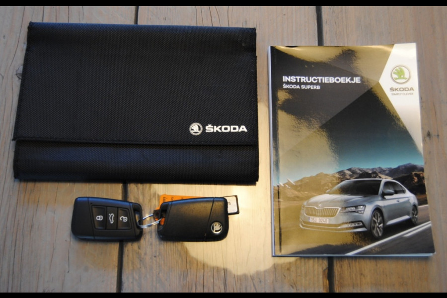 Škoda Superb 1.5 TSI Business Ed.| Apple Carplay | Stoelverwarming | Automaat