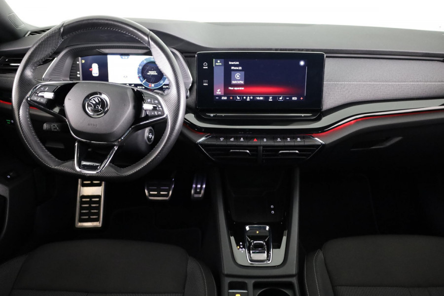 Škoda Octavia Combi 1.4 TSI iV PHEV Sportline Business 204pk  Plug in Hybrid | Privatelease vanaf 675,-- | Navigatie | 18 inch Lichtmetalen velgen | Travel Pakket| SOH 97%
