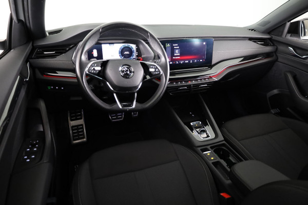 Škoda Octavia Combi 1.4 TSI iV PHEV Sportline Business 204pk  Plug in Hybrid | Privatelease vanaf 675,-- | Navigatie | 18 inch Lichtmetalen velgen | Travel Pakket| SOH 97%
