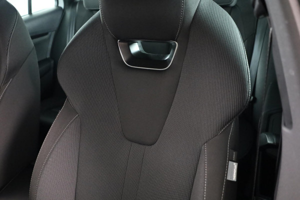 Škoda Octavia Combi 1.4 TSI iV PHEV Sportline Business 204pk  Plug in Hybrid | Privatelease vanaf 675,-- | Navigatie | 18 inch Lichtmetalen velgen | Travel Pakket| SOH 97%