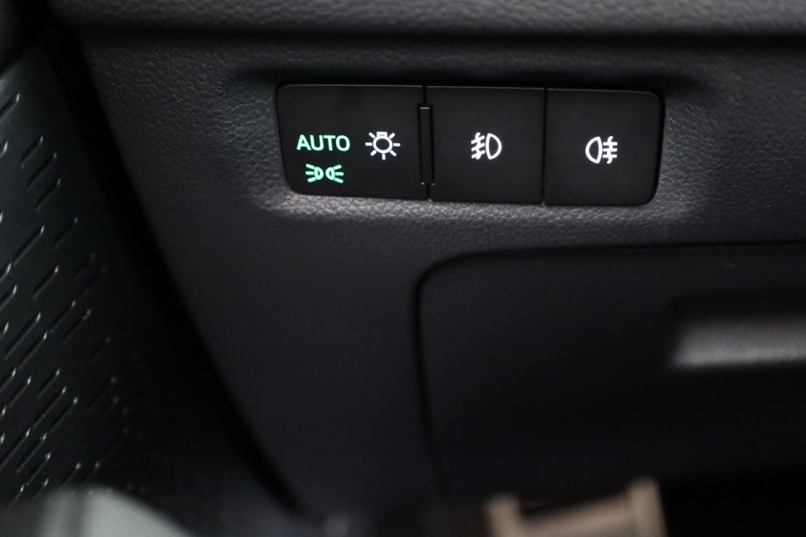 Škoda Octavia Combi 1.4 TSI iV PHEV Sportline Business 204pk  Plug in Hybrid | Privatelease vanaf 675,-- | Navigatie | 18 inch Lichtmetalen velgen | Travel Pakket| SOH 97%