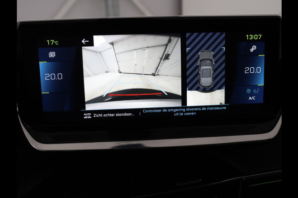 Peugeot e-2008 EV GT Pack 50 kWh | 3-Fase | Panoramadak | Stoelverwarming | Trekhaak | Adaptive cruise | Leder/Alcantara | Carplay | Keyless | Digital Cockpit | Navigatie | Full LED