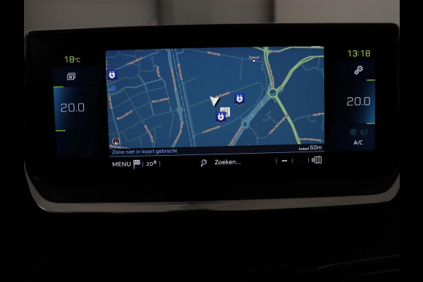 Peugeot e-2008 EV GT Pack 50 kWh | 3-Fase | Panoramadak | Stoelverwarming | Trekhaak | Adaptive cruise | Leder/Alcantara | Carplay | Keyless | Digital Cockpit | Navigatie | Full LED