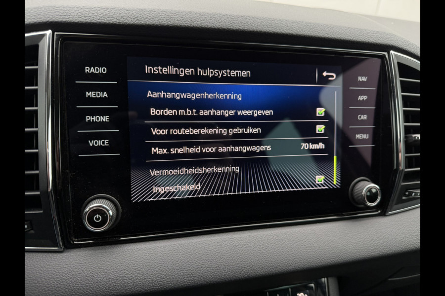 Škoda Karoq 1.5 TSI ACT Style | LED | Elek. Trekhaak | Navi | Carplay | Camera