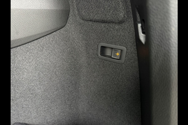 Škoda Karoq 1.5 TSI ACT Style | LED | Elek. Trekhaak | Navi | Carplay | Camera