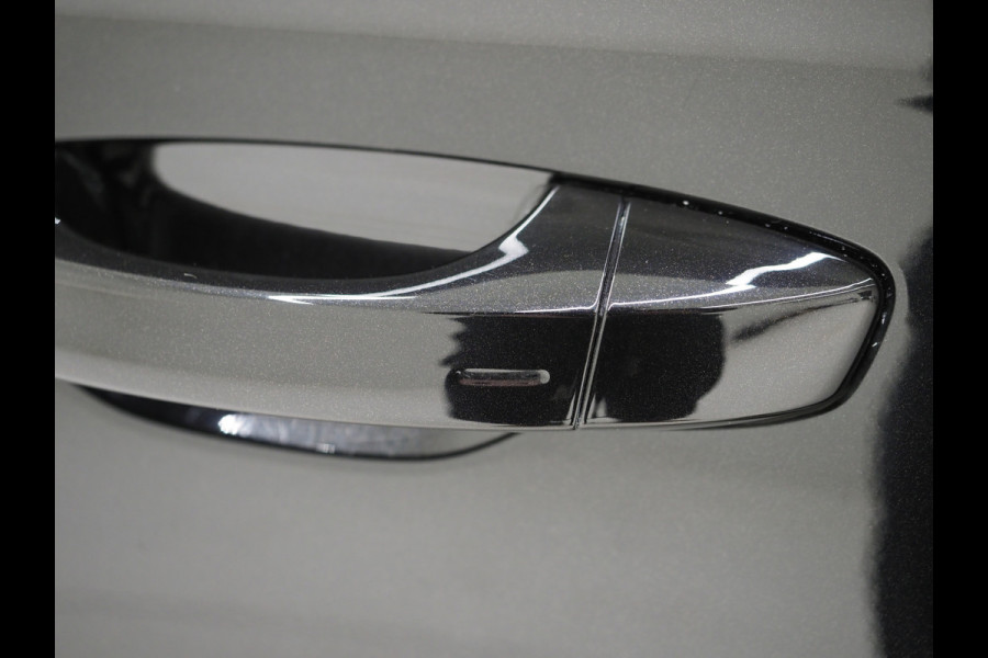 Škoda Superb Combi 1.4 TSI iV Sportline | Sportstoelen | Adaptive Cruise | Trekhaak | Keyless | Camera | Memory | Sfeerlicht