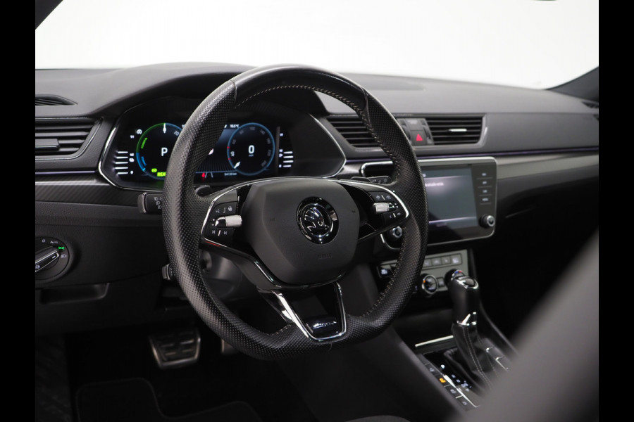 Škoda Superb Combi 1.4 TSI iV Sportline | Sportstoelen | Adaptive Cruise | Trekhaak | Keyless | Camera | Memory | Sfeerlicht
