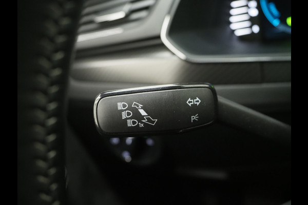 Škoda Superb Combi 1.4 TSI iV Sportline | Sportstoelen | Adaptive Cruise | Trekhaak | Keyless | Camera | Memory | Sfeerlicht